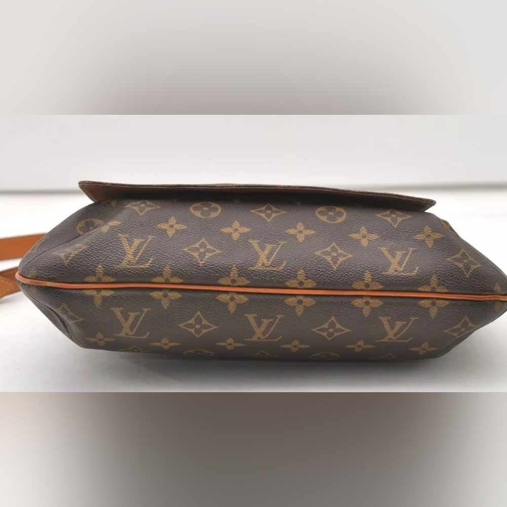 Louis Vuitton Brown and Tan Monogram Crossbody Bag - Picture 3 of 15